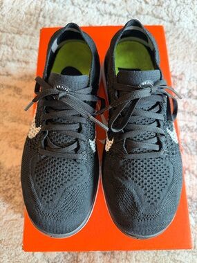 Nike Free RN Flyknit 2018 Women's Sneakers. Black. Size 7.5